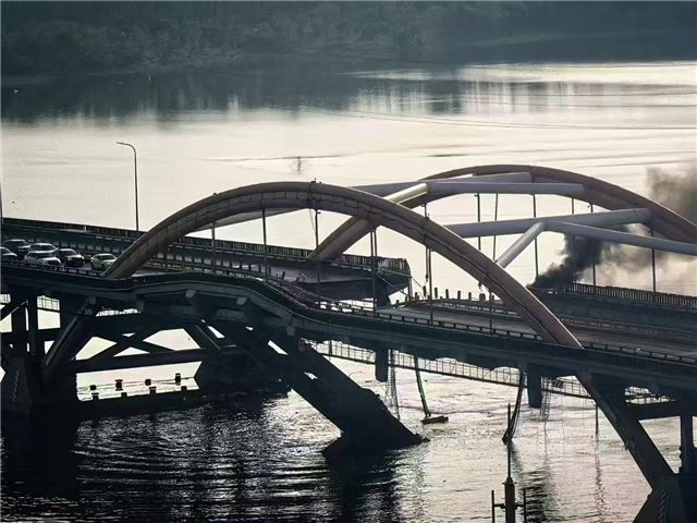 09580261939195719_26.jpg